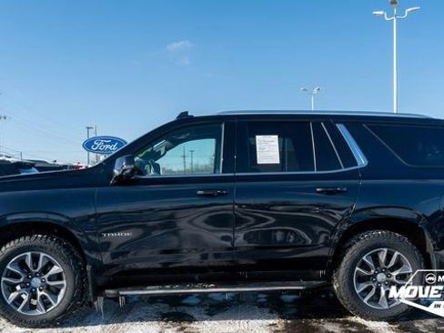 Used 2021 Chevrolet Tahoe LT w/ LT Signature Package image 8