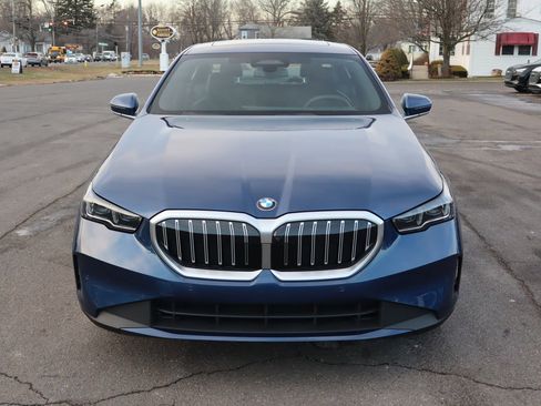 Used 2026 BMW 540i xDrive image 2