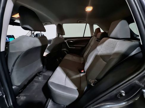 Used 2021 Toyota RAV4 XLE w/ Carpet Mat Package (TMS) FWD image 16