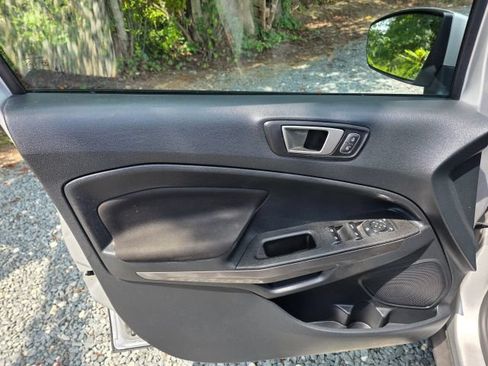 Used 2021 Ford EcoSport SE w/ SE Convenience Package FWD image 11
