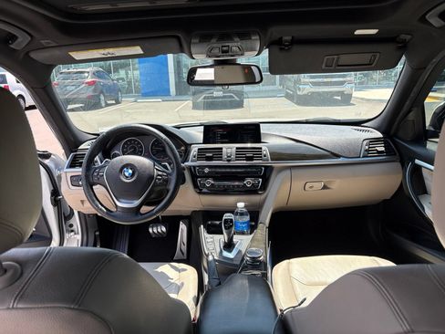 Used 2017 BMW 330i Sedan RWD image 16