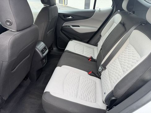 Used 2020 Chevrolet Equinox LS FWD image 14