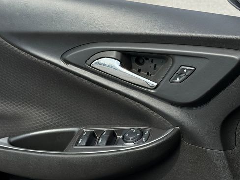 Used 2023 Chevrolet Malibu LT image 35