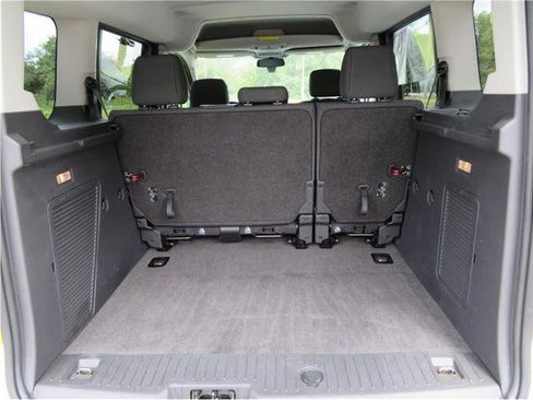 Used 2016 Ford Transit Connect XLT image 14