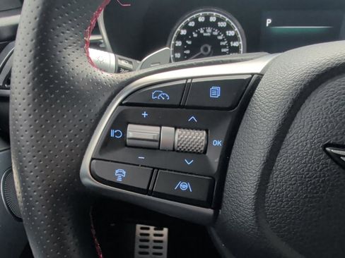 Used 2024 Genesis G70 2.5T w/ Sport Prestige Package image 11