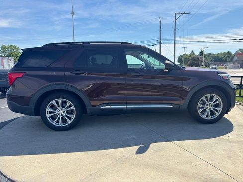 Used 2020 Ford Explorer XLT w/ Equipment Group 202A RWD image 8