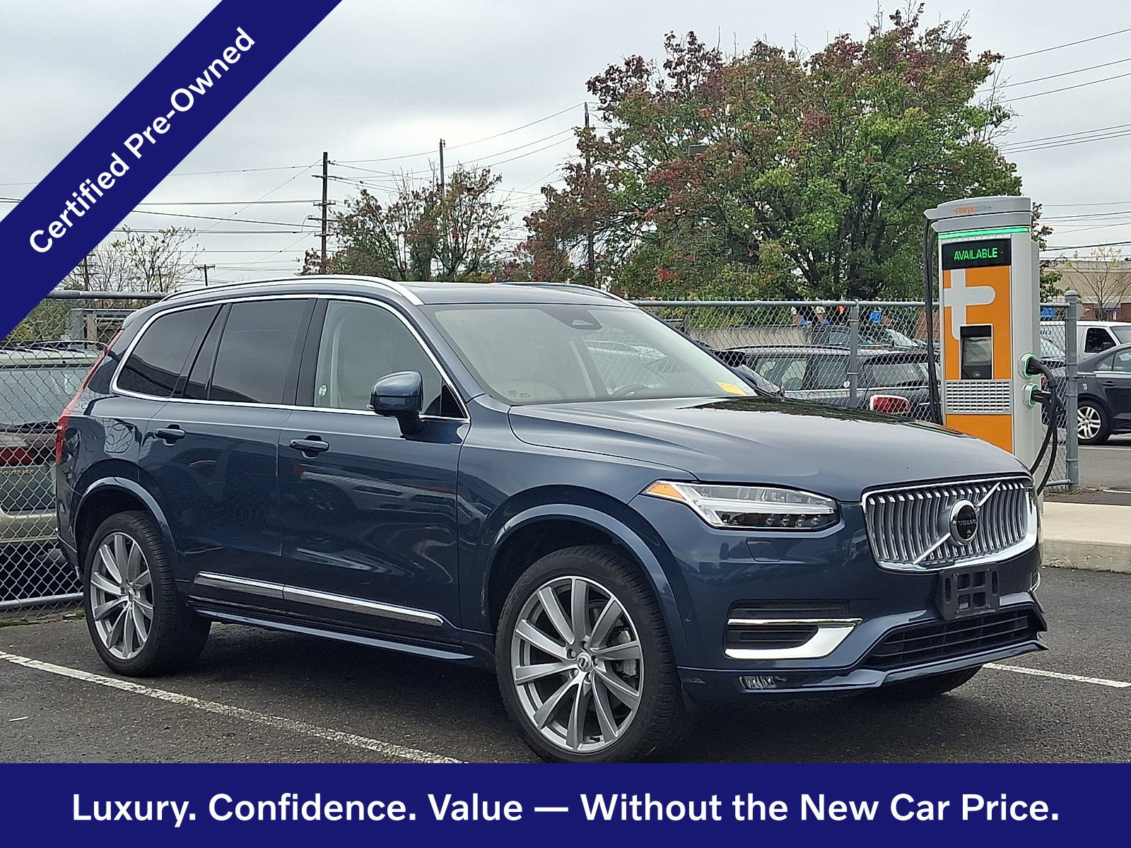 Used 2024 Volvo XC90 B5 Plus w/ Protection Package Premier AWD/4WD image 1