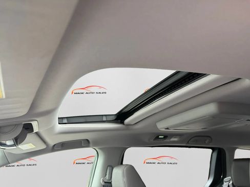 Used 2018 Honda Odyssey Touring image 37