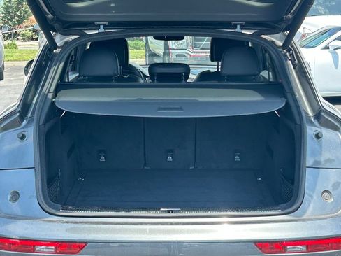 Used 2018 Audi SQ5 Premium Plus w/ S Sport Package AWD/4WD image 34