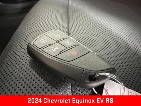New 2024 Chevrolet Equinox EV RS FWD image 29