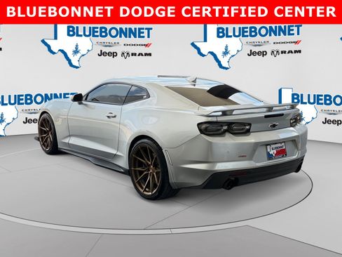 Used 2019 Chevrolet Camaro SS RWD image 7
