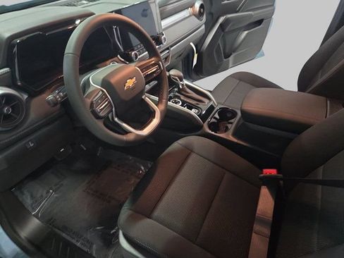 New 2026 Chevrolet Colorado LT w/ LPO, Tailgate Decal Package AWD/4WD image 18