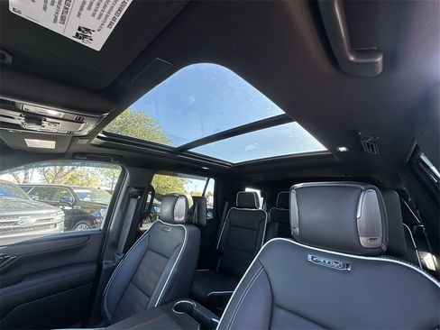 Used 2025 GMC Yukon AT4 Ultimate image 22