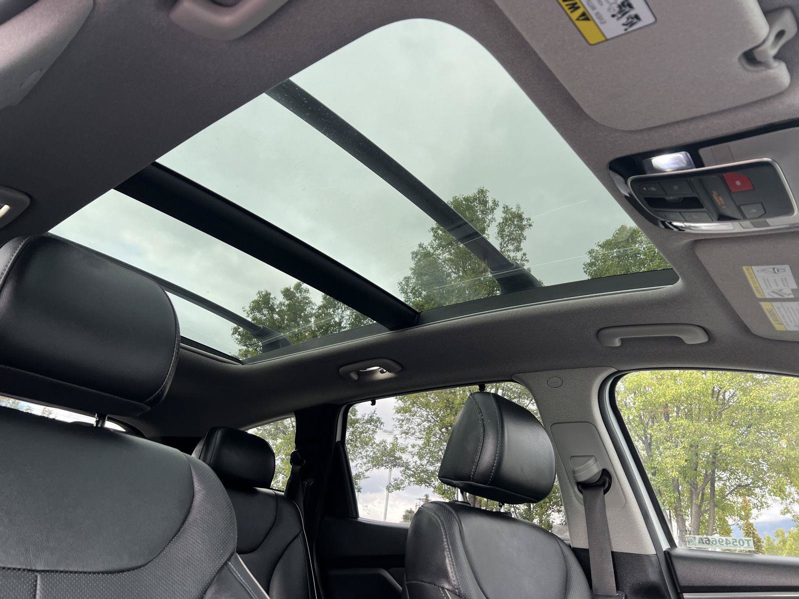 Certified 2023 Hyundai Santa Fe Limited AWD/4WD image 10