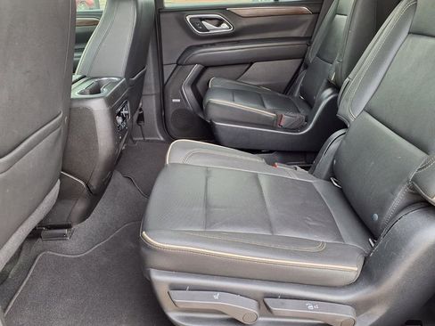 Used 2022 Chevrolet Tahoe Premier w/ Premium Package AWD/4WD image 12