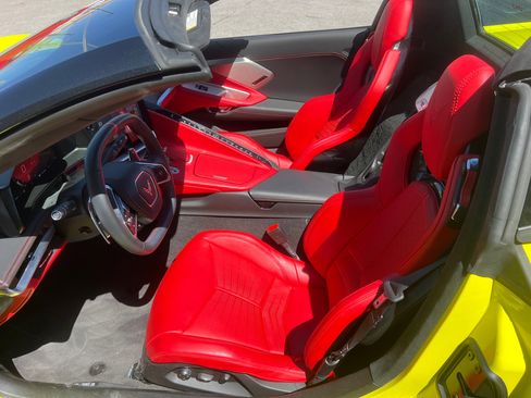 Used 2023 Chevrolet Corvette Stingray Premium Conv w/ Z51 Performance Package image 30