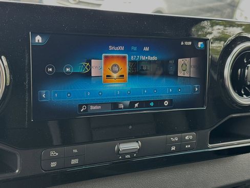 Used 2024 Mercedes-Benz Sprinter 2500 image 20