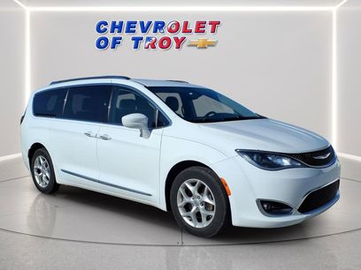 Used 2017 Chrysler Pacifica Touring-L Plus w/ Tire & Wheel Group
