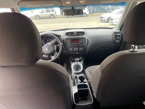 Used 2016 Kia Soul Base 4dr Crossover 6M image 15