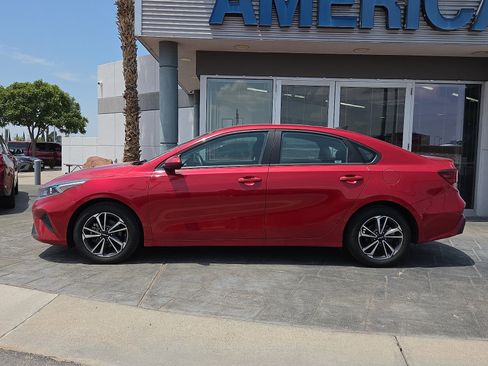 Used 2024 Kia Forte LXS FWD image 3