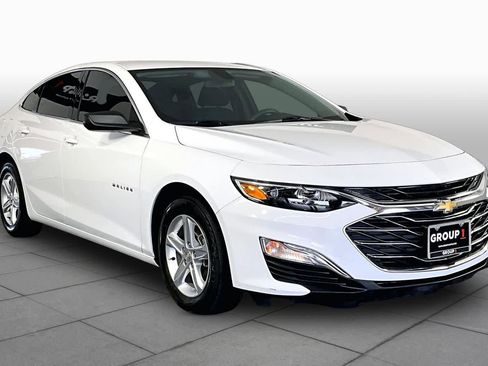 Certified 2022 Chevrolet Malibu LS FWD image 3