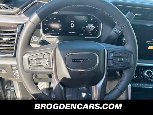 New 2026 GMC Sierra 2500 Denali Ultimate w/ LPO, Black Badging Package AWD/4WD image 4