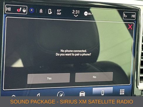 Used 2023 Chrysler Pacifica Touring-L FWD image 8