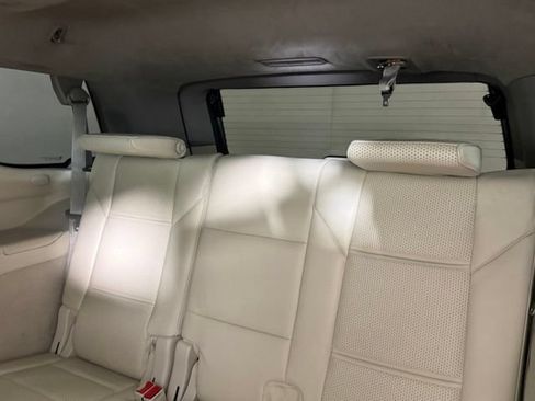 Used 2021 Cadillac Escalade Premium Luxury Platinum AWD/4WD image 29