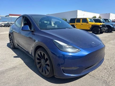 Used 2023 Tesla Model Y Performance AWD/4WD image 3