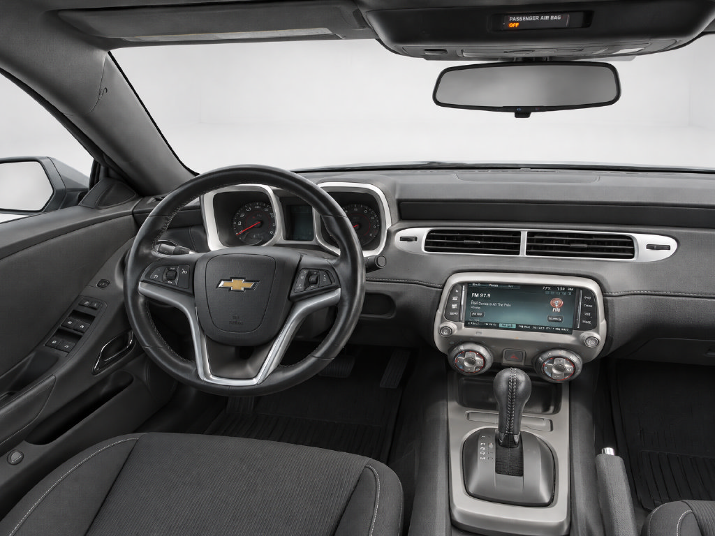 Used 2015 Chevrolet Camaro LT RWD image 22