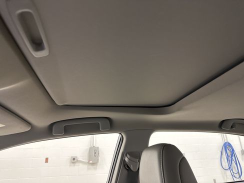 Used 2016 Toyota Avalon XLE Premium FWD image 28