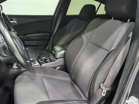 Used 2020 Dodge Charger SXT w/ Blacktop Package image 12