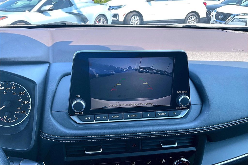 Used 2023 Nissan Rogue S FWD image 17