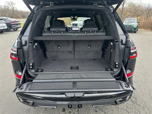 New 2026 BMW X7 xDrive40i w/ M Sport Package image 25