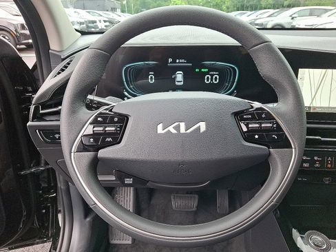 New 2025 Kia Niro EX image 14