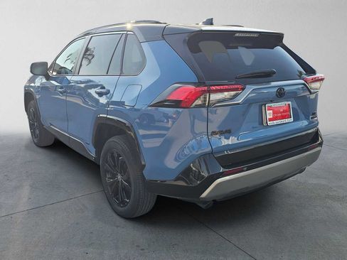 Used 2023 Toyota RAV4 XSE AWD/4WD image 5