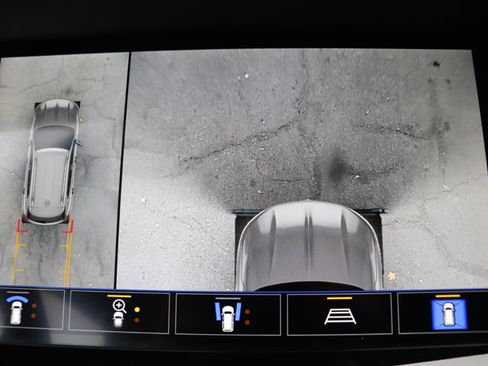 Used 2022 Buick Envision Avenir w/ Technology Package II image 38