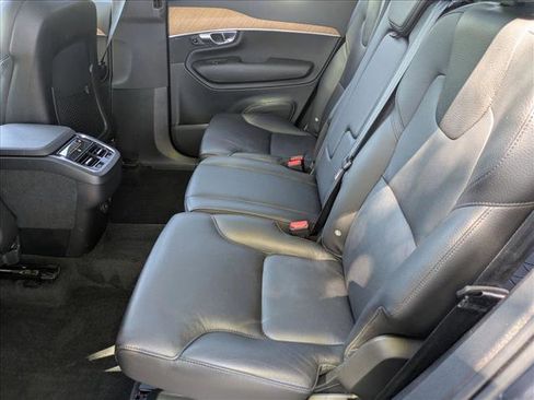 Used 2022 Volvo XC90 T6 Momentum w/ Advanced Package image 21