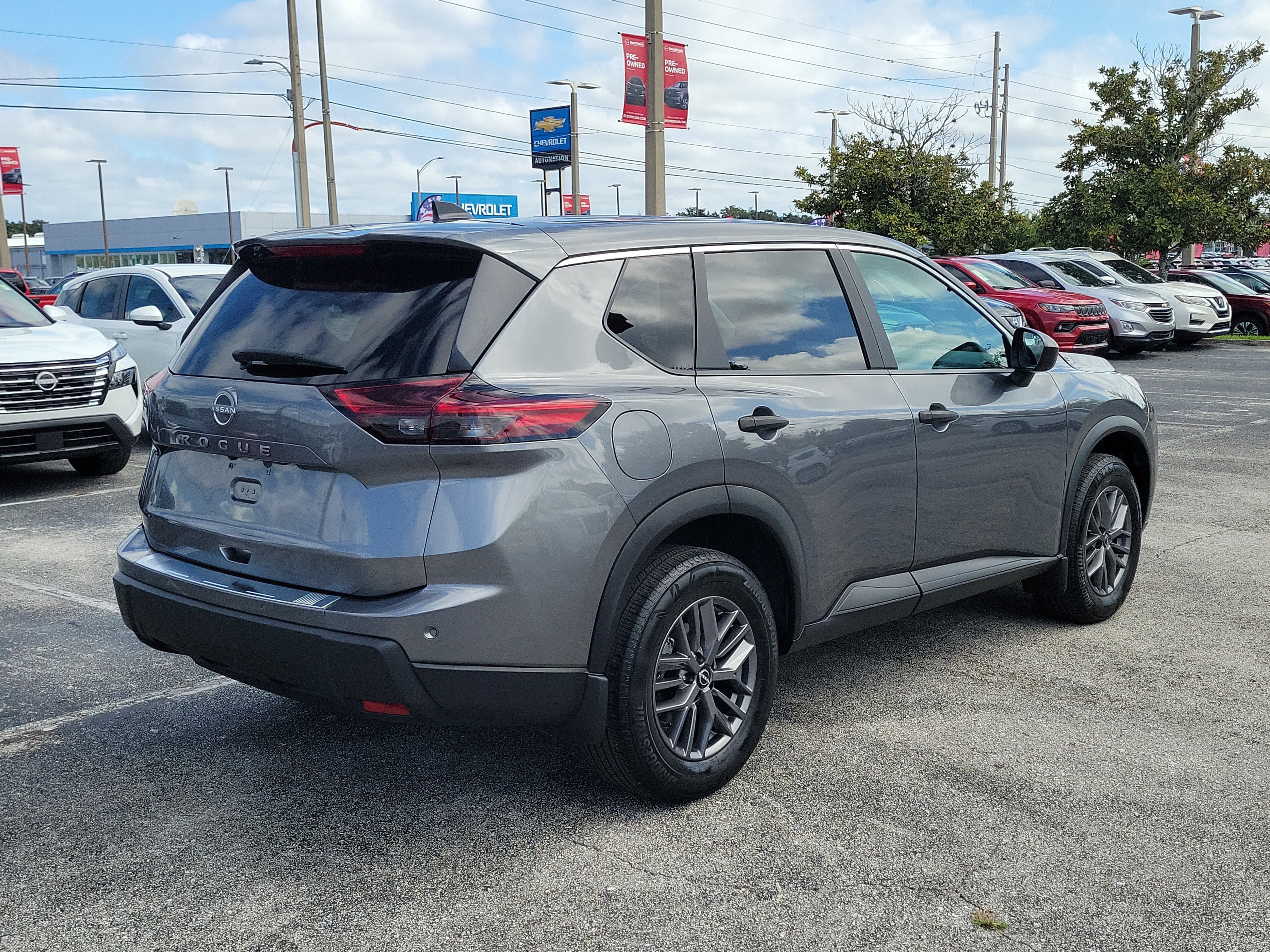 Certified 2024 Nissan Rogue S FWD image 4