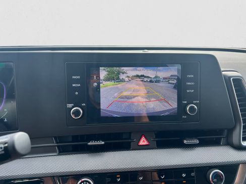 Certified 2025 Kia Sportage LX image 19