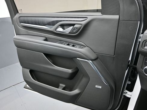 Used 2022 GMC Yukon Denali w/ Denali Premium Package image 15