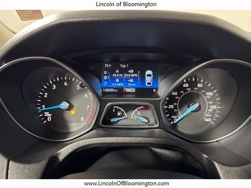 Used 2018 Ford Focus SE w/ Cold Weather Package FWD image 17