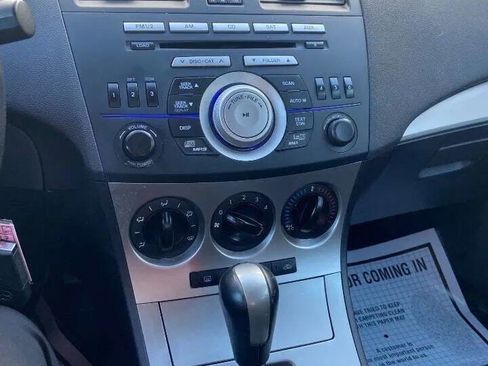 Used 2010 MAZDA MAZDA3 s Sport image 13