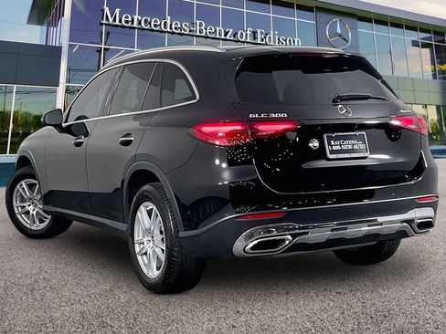 Certified 2023 Mercedes-Benz GLC 300 4MATIC image 2
