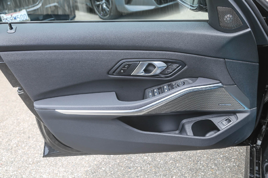 Used 2026 BMW M340i Sedan w/ Premium Package RWD image 17