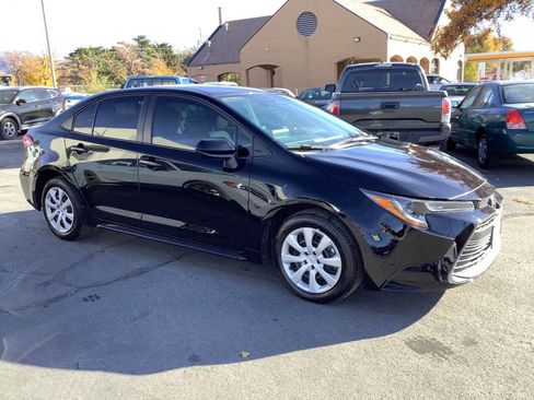 Used 2024 Toyota Corolla LE image 6