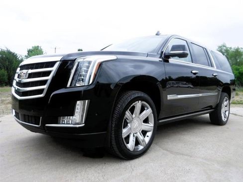 Used 2017 Cadillac Escalade ESV Premium Luxury image 9
