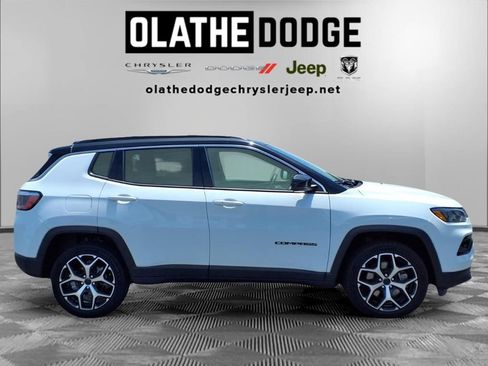 Used 2025 Jeep Compass Limited AWD/4WD image 29