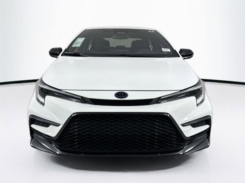 Certified 2024 Toyota Corolla SE w/ Convenience Package image 8