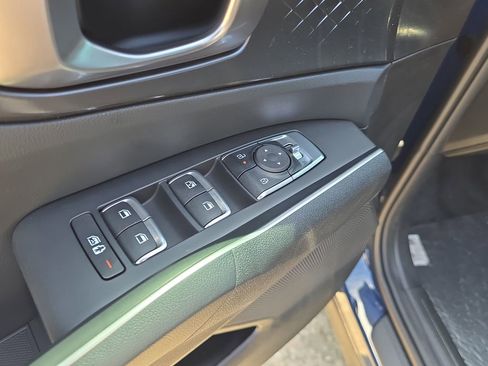 New 2026 Kia Sorento S FWD image 19